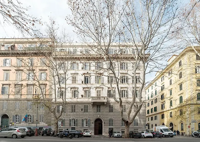 Apartment Castro Pretorio 3 - Fromhometorome Rome