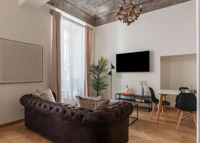 Apartment Castro Pretorio 3 - Fromhometorome *