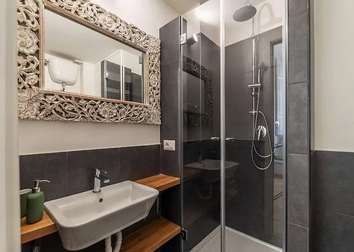 Apartment Castro Pretorio 3 - Fromhometorome *